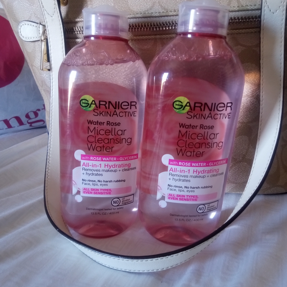 Garnier SkinActive Water Rose Micellar Cleansing Water - Pink